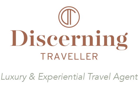 Discerning Traveller Logo